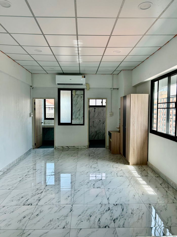 รูป บางรักคอนโด ห้องหัวมุมให้เช่า ถนนเจริญกรุง 63 - รูปที่ 1/11