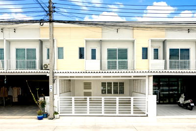 ทาวน์โฮม เขตดอนเมือง : 🏡 ทาวน์โฮม สรงประภา – ดอนเมือง  📍 หลังตลาดโอโซนวัน | หลังใหญ่ หน้าบ้านไม่ชนใคร ทิศเหนือ