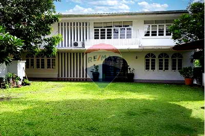 บ้านเดี่ยว เอกมัย 20 : [920071001-11575] Land for Sale with Two Private Villas | Sukhumvit 63 (Ekkamai)