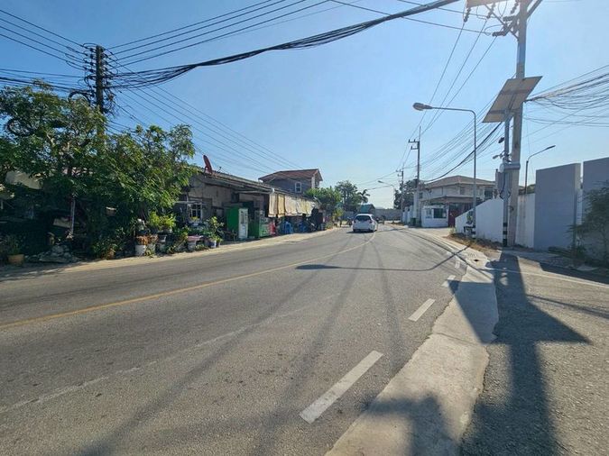 ขายที่ด้ินด่วน รีบใช้เงิน (ที่ดินติดถนนลาดยาง) คลองน้ำหู ต.เนินพระ อ.เมือง ระยอง 