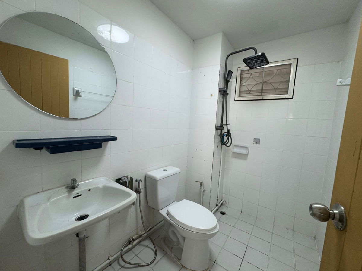 รูป ให้เช่าบ้านเดี่ยวหลังมุม ม.ผาแดง ติดถนนสุขุมวิท ศรีราชา - รูปที่ 21/28