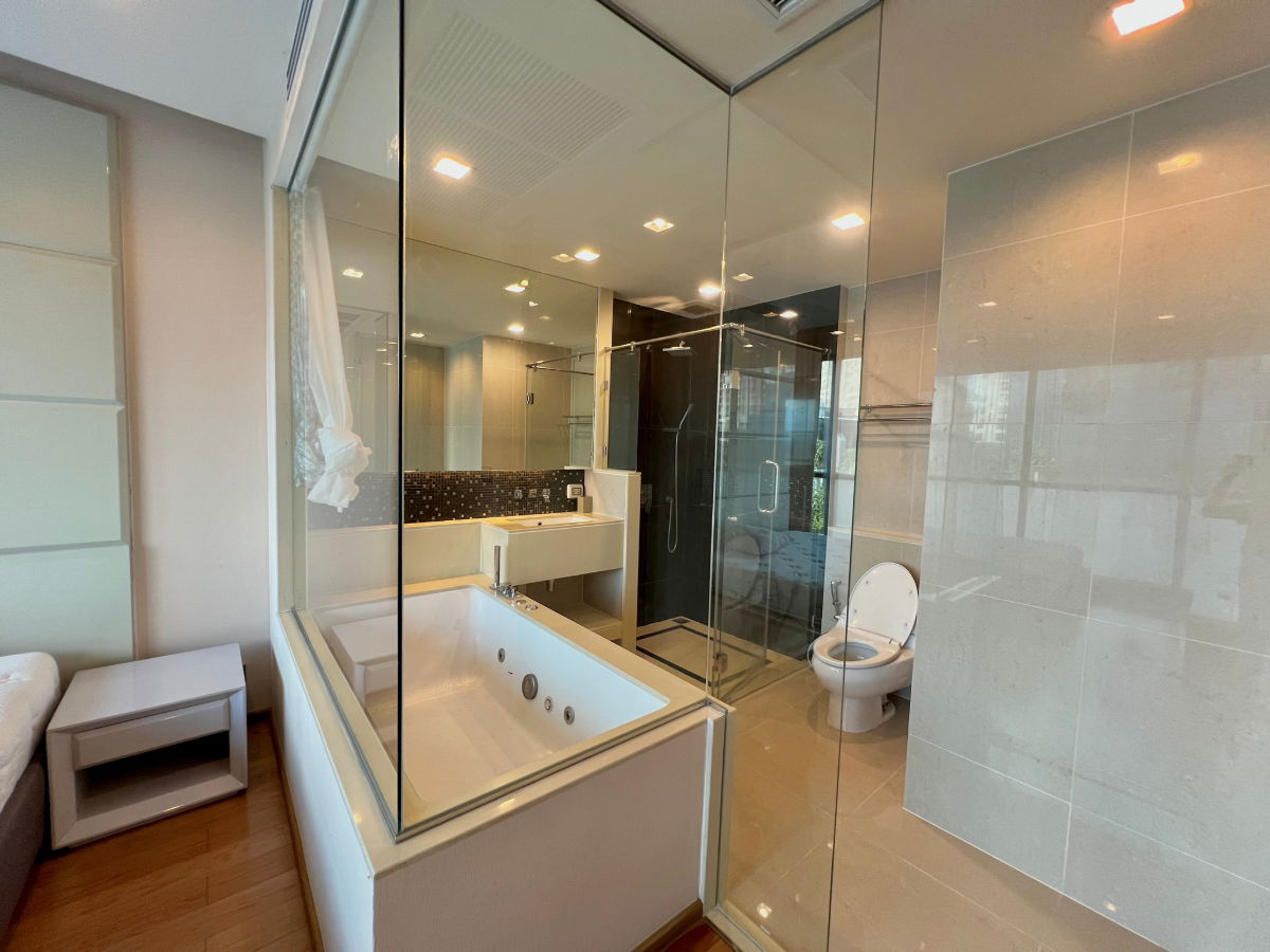 picture ( UL2601051 ) Tel/Line 096-2479369 ✨FOR RENT THE ADDRESS SATHORN 2 Bedroom 2 Bathroom 82 SQ.M. Rare Item!! - 5/8