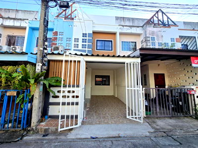 ทาวน์โฮม ม.เทคโนโลยีมหานคร : ทาวน์เฮ้าส์ รีโนเวทใหม่ หมู่บ้าน ธันยพฤกษ์ สุวินทวงศ์ ซ.4 ซอยผดุงพันธ์ 11 ถนนสุวินทวงศ์ หนองจอก เฟอร์นิเจอร์พร้อมเข้าอยู่