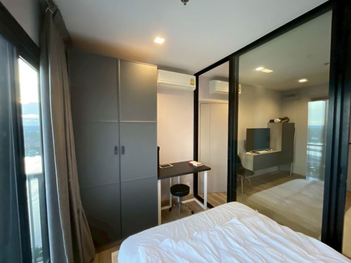 picture The Politan Rive The Politan Rive - 10/14