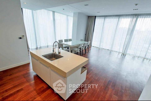 3-BR Condo at Marque Sukhumvit near BTS Phrom Phong (ID 2535111)