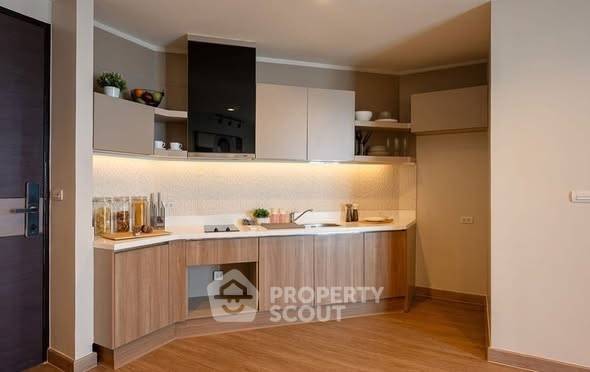 รูป คอนโด 3-ห้องนอน ที่ ริธึ่ม สาทร ใกล้ BTS สะพานตากสิน (ID 2536070) - รูปที่ 3/7