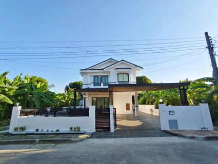 บ้านรีโนเวทใหม่ เนื้อที่เยอะกว้าง จัดสวนสวยงาม มบ.ชัยพฤกษ์ 1 คุ้มเกล้า 7 เขตมีนบุรี ราคาสุดคุ้ม ร่มรื่น