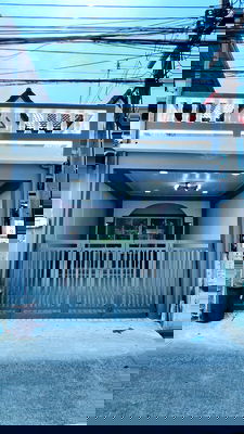 ทาวน์โฮม สถาบันการจัดการปัญญาภิวัฒน์ : ขายทาวน์เฮาส์ 2 ชั้น สนามบินน้ำ ซอยนนทบุรี 42 ตกแต่งใหม่พร้อมอยู่ ทำเลดีใกล้กองสลาก