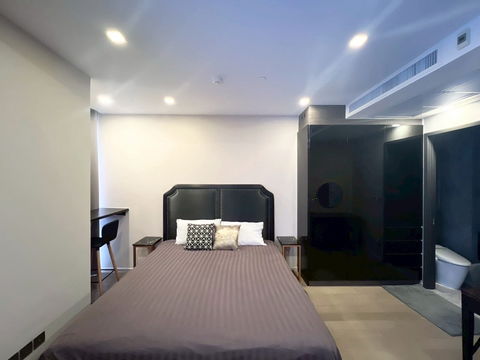 🟨🟧🟥BL220138-02 แอชตัน อโศก 💌LINE : @274bgkdg🟥🟧🟨