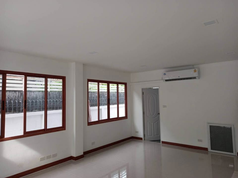 รูป ให้เช่า บ้านเดี่ยว 2ชั้น 6 นอน 7 น้ำ พงษ์เพชร ประชาชื่น - รูปที่ 6/9