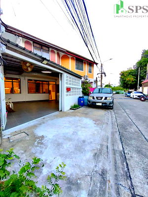 Townhouses for rent วิทยาลัยเซาธ์อีสท์บางกอก : Townhouse for rent in Udomsuk 30 ( SPSEVE1597 )