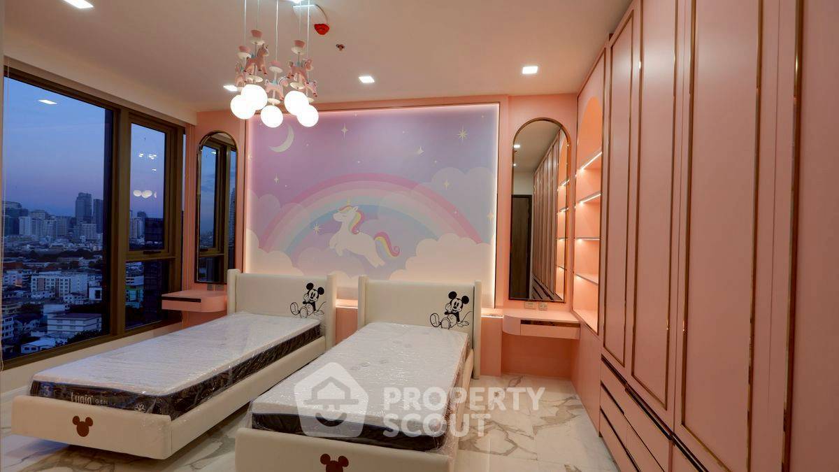 รูป คอนโด 3-ห้องนอน ที่ ริธึ่ม เจริญกรุง พาวิลเลี่ยน ใกล้ BTS สะพานตากสิน (ID 2539287) - รูปที่ 9/12