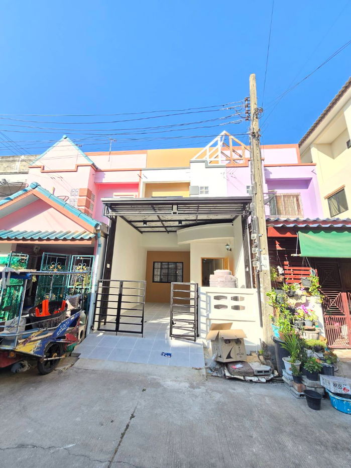 รูป ทาวน์เฮ้าส์ รีโนเวทใหม่ เฟอร์นิเจอร์ครบเข้าอยู่ได้เลย หมู่บ้านธันยพฤกษ์ สุวินทวงศ์ ซ.2 ซอยผดุงพันธ์ 11 หนองจอก - รูปที่ 2/25