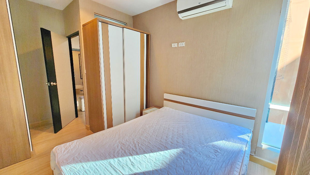 รูป คอนโด ให้เช่า ใกล้ รพ. เชียงใหม่ เพียง 300 ม.ห้องกว้าง 35 ตรม. เฟอร์ พร้อมอยู่ฟิตเนส สระว่ายน้ำ @One Plus สวนดอก 5 - รูปที่ 3/15