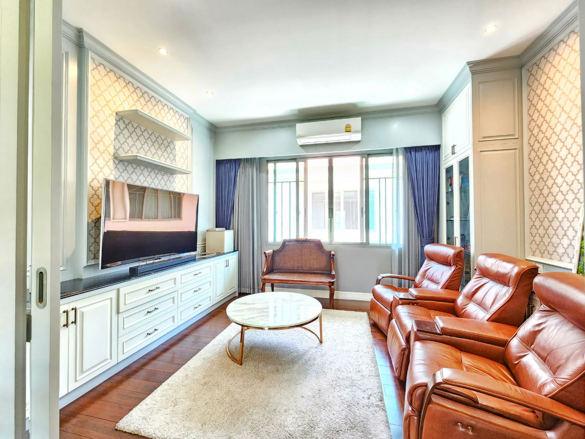 รูป ขาย ม.นาราสิริ ปิ่นเกล้า-สาย1 แปลงมุมติดสวน แต่งครบ 110 ตรว. 294 ตรม. พร้อมเข้าอยู่ - รูปที่ 19/37