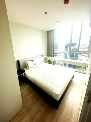 Condos for rent : 2 Beds Large Room  Super High Fl.30+ City View Fully furnished  Good Location Close to RT Thailand Cultural Centre Station @ Noble Revolve Ratchada 2
