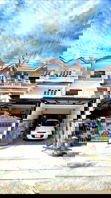 Townhouses for sale Bangkok : Sale Townhome near Central Rama2