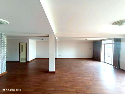 Condos for sale : CONDO 112.2 Sq.m. Khlong Luang Pathumthani for 3.7M