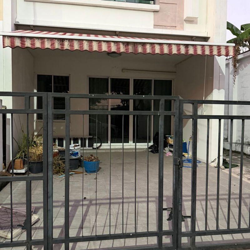 บ้านเดี่ยวให้เช่า : ให้เช่า บ้านกลางเมือง เอสเซ้นส์ อ่อนนุช-วงแหวน 3 ชั้น เลขที่ 489/8 (หลังมุม มีพื้นที่ด้านข้าง) (เลี้ยงสัตว์ได้)