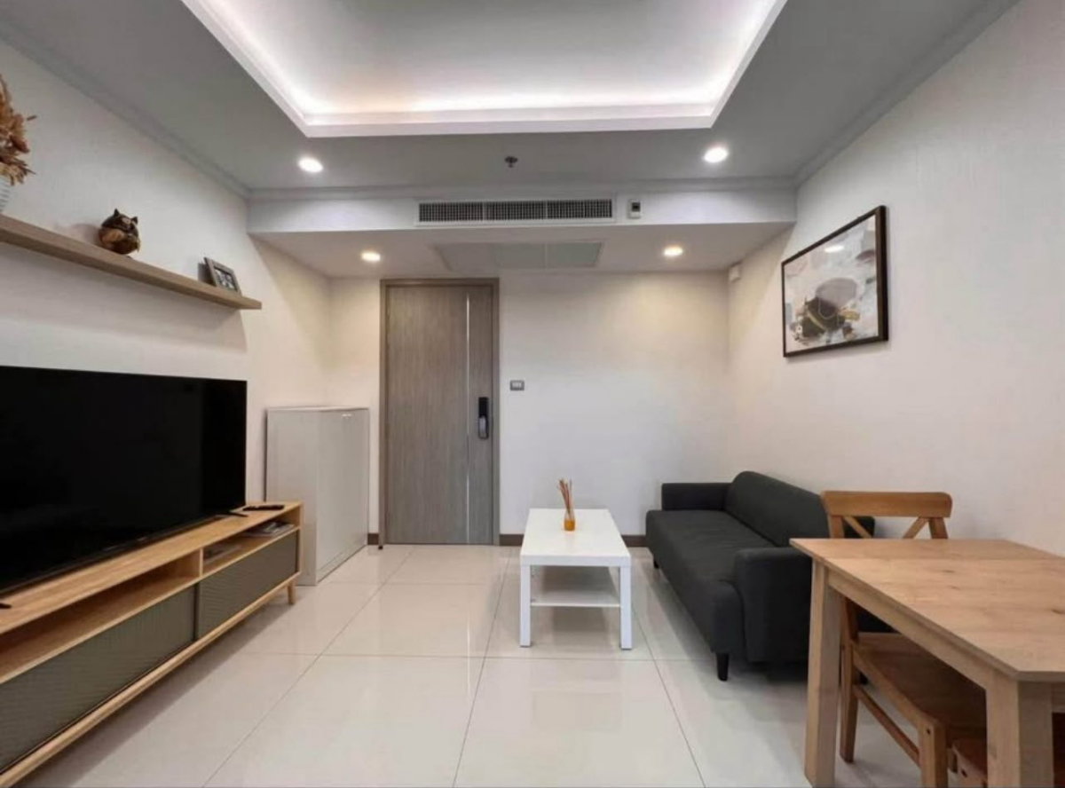 PFD-07803 For rent Supalai Oriental Sukhumvit 39 1 bedroom, minimal decoration, 14th floor, beautiful view, 100% parking, near BTS Phrom Phong.