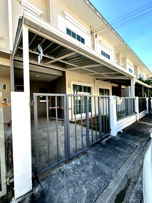 Townhouses for rent Si Racha Chonburi : Townhome for rent in Sriracha, Sena Viva Sriracha-Assumption project, Chonburi.