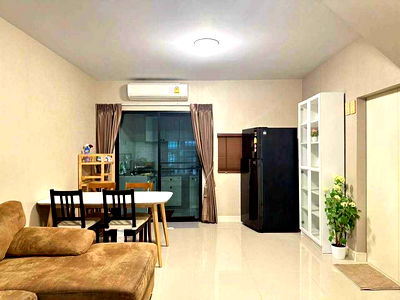 Townhouses for rent Srithanya Nursing College : Rent Baan Klang Muang Ratchaphruek-Rama5 ready to move