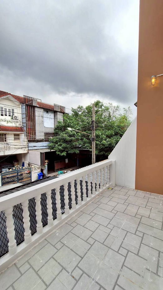 รูป ขายทาวน์โฮม 3 ชั้น หมู่บ้านสินทวี บางมด จอมทอง ใกล้ Central พระรามสอง 5 นาที - รูปที่ 12/14