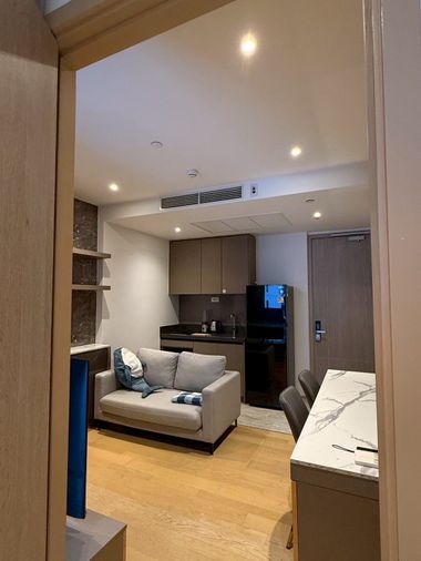 🔵⚪🔵 "For Rent" << Best Room , Negotiable >> At Ashton Asoke Rama9 line id:@arunestate 🔵⚪🔵