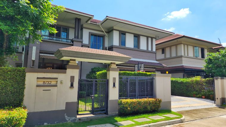 4-bed house for sale, 294 sqm, 110 sq wah, Narasiri Pinklao – Sai 1