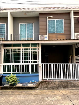 ทาวน์โฮมให้เช่า : เดอะ คัลเลอร์ส เลชเชอร์ บางนา กม.8 ทาวน์โฮม 2 ชั้น พร้อมโชว์รูม 4 ห้องนอน ใกล้เมกะบางนาเพียง 5 นาที