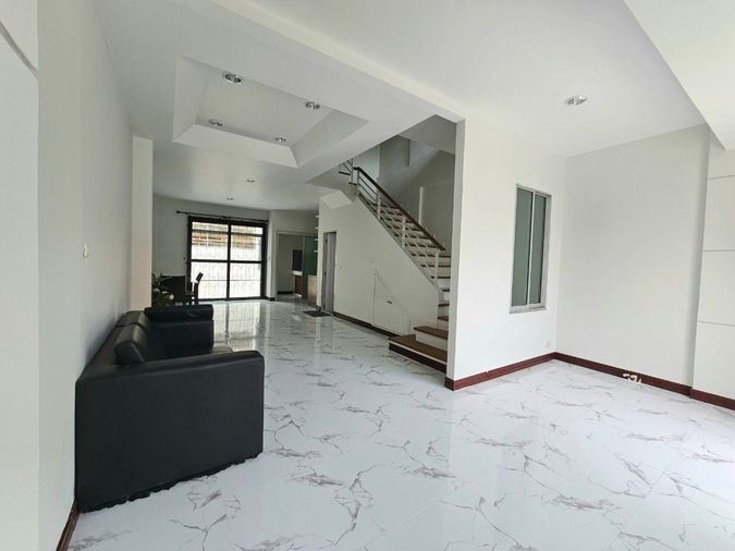 3-bed townhouse for sale, 180 sqm, 24 sq wah, Baan Klang Muang The Royal Monaco Srinakarin - Pattanakarn