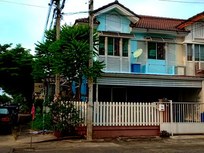 เช่าทาวน์โฮม รังสิต-นครนายก 48 : ให้เช่าทาวน์เฮ้าส์ 2 ชั้น หมู่บ้านพฤกษาวิลล์16 ธัญญะคลอง3 ไม่ต้องเข้าคลอง ปทุมธานี ใกล้ฟิวเจอร์,ดรีมเวิล์ด  บ้านหลังมุมสีฟ้า 