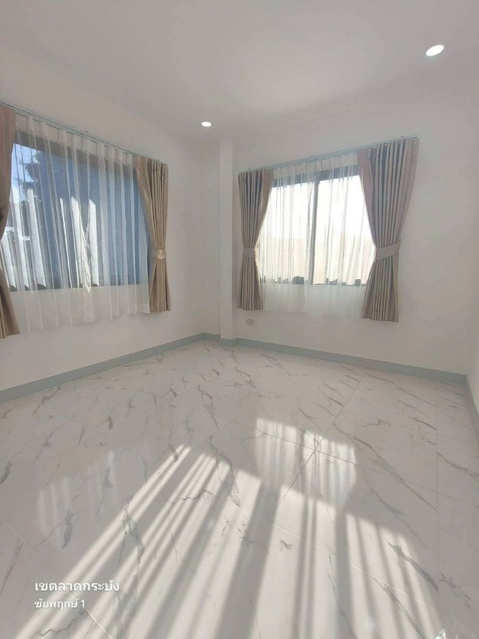 รูป บ้านรีโนเวทใหม่ เนื้อที่เยอะกว้าง จัดสวนสวยงาม มบ.ชัยพฤกษ์ 1 คุ้มเกล้า 7 เขตมีนบุรี ราคาสุดคุ้ม ร่มรื่น - รูปที่ 26/42