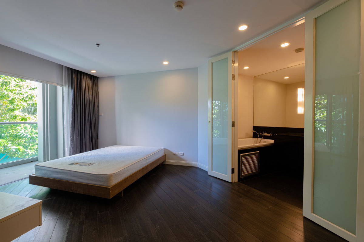 รูป ให้เช่า 3 ห้องนอน 204 ตร.ม พร้อมเข้าอยู่ -- โทรด่วน 094-641-5974 - รูปที่ 5/12