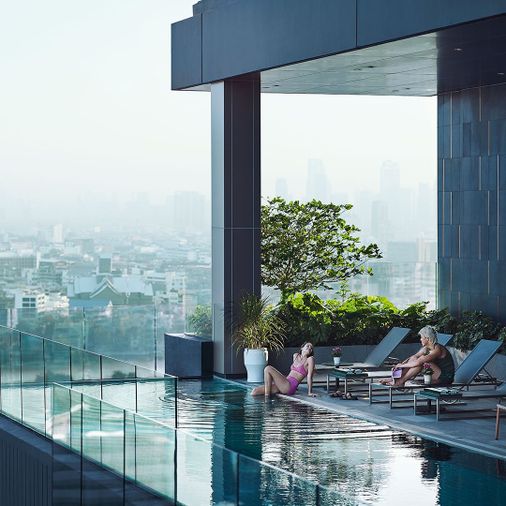 เลิฟ เจริญนคร