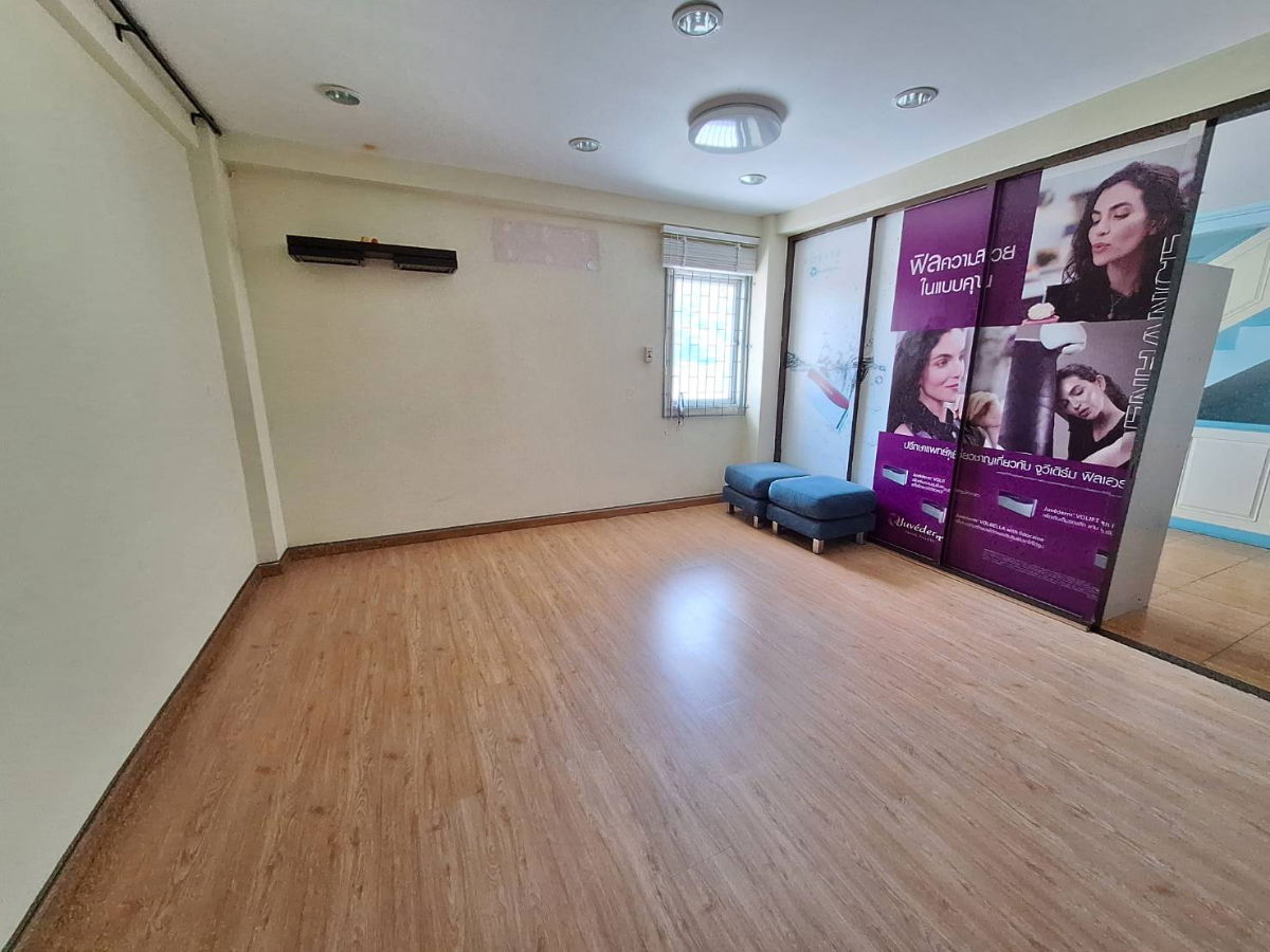 รูป ขายอาคารพาณิชย์ 4 ชั้น 2 คูหา เนื้อที่ 52 ตร.ว. โครงการธนบุรี คอมเพล็กซ์ พระราม 2 ใกล้เซ็นทรัลพระราม 2 ซอยพระราม 2 ซอย 60 - รูปที่ 12/37