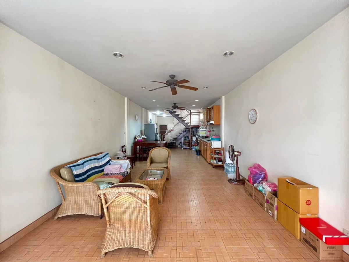 รูป ขายทาวน์เฮ้าส์ 3 ชั้น ทำเลทอง วิวทะเล พื้นที่ 22.50 ตรว. จ.ประจวบคีรีขันธ์ - รูปที่ 8/15