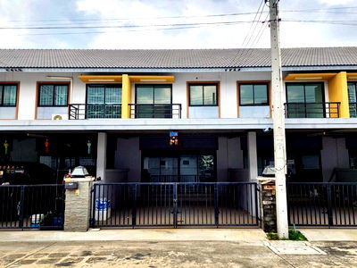 Townhouses for sale Ammata Nakhon Industrial Estate : FOR SALE  TOWNHOUSE PROPERTY  2150000 BAHT.