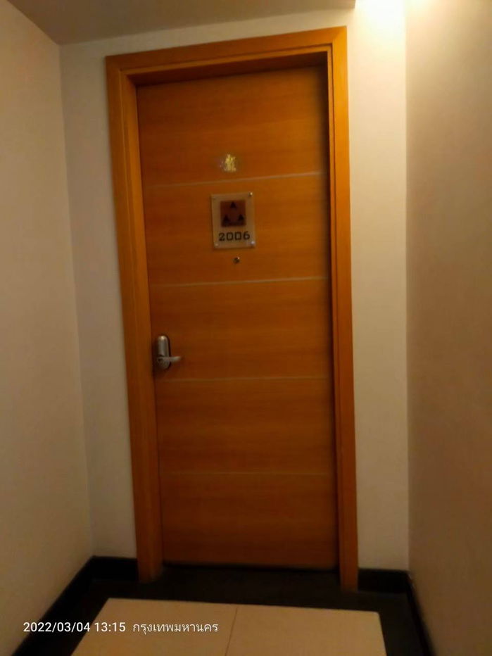 picture Condo 1 room 44.5 sq m. Next to New Petchaburi Road 35, walk 10 minutes to the front of Sukhumvit Soi 11, 20th floor, ready to move in. - 3/24