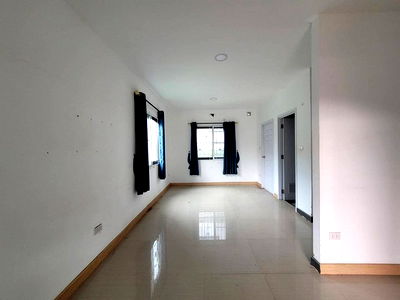 Townhouses for sale เทสโก้โลตัส บางปะกง : FOR SALE  TOWNHOUSE PROPERTY  2600000 BAHT.