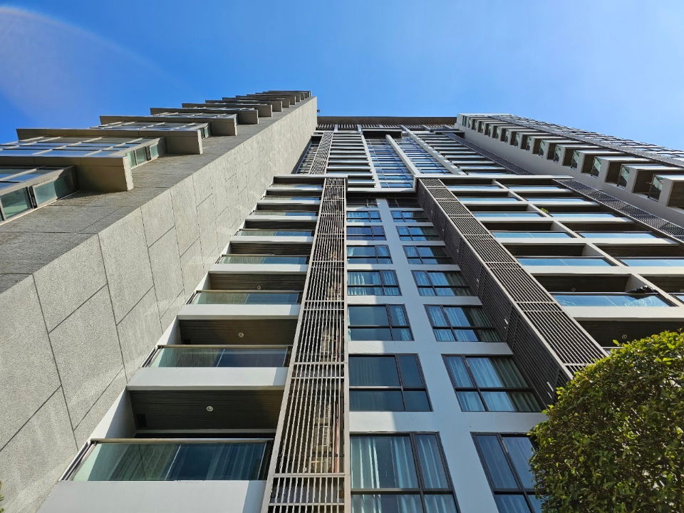 picture Hot deal! For sale with tenant, great price, ready for continuous high profit. Condo for sale: The Address Sukhumvit 28, beautiful unit, SW003324 - 11/26