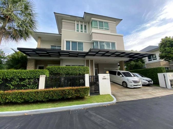 Grand Bangkok Boulevard Rama 9-Srinakarin : แกรนด์บางกอกบูเลอวาร์ดพระราม 9 - ศรีนครินทร์ | 441ตรม.