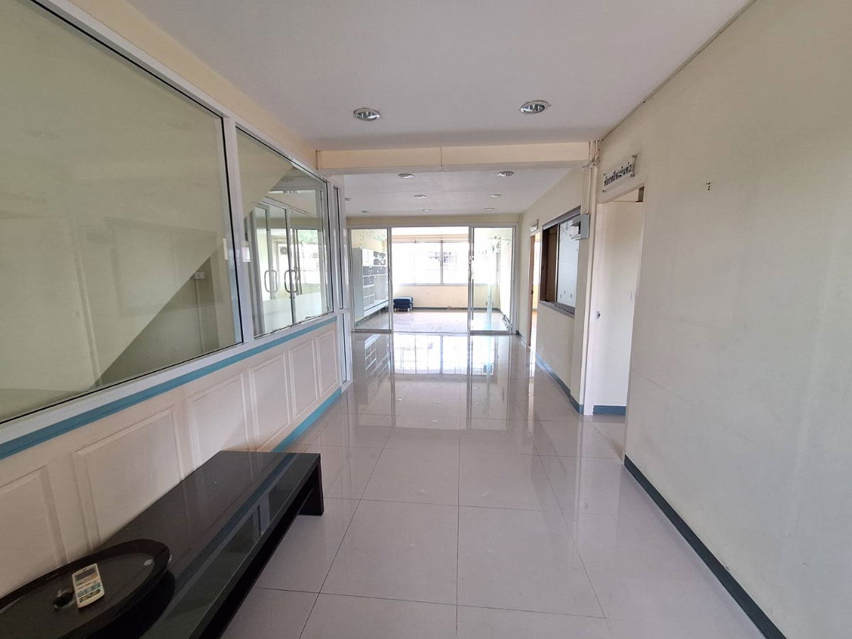 รูป ขายอาคารพาณิชย์ 4 ชั้น 2 คูหา เนื้อที่ 52 ตร.ว. โครงการธนบุรี คอมเพล็กซ์ พระราม 2 ใกล้เซ็นทรัลพระราม 2 ซอยพระราม 2 ซอย 60 - รูปที่ 23/37