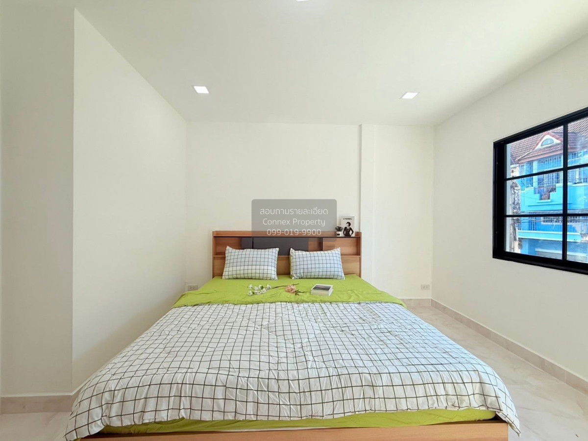 picture For Sale Townhouse/Townhome , Ban Poonsinthanee 1 , newly renovated , Khlong Song Ton Noon , Lat Krabang , Bangkok , CX-142717 ✅ Live chat with us ADD LINE @connexproperty ✅ - 10/12