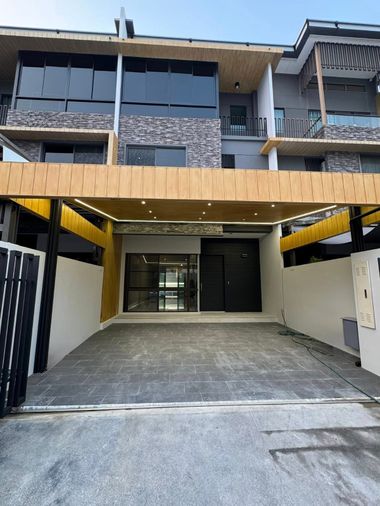 🏡 ให้เช่า Luxury Townhome | The Landmark เอกมัย–รามอินทรา ✨ เฟอร์ครบ พร้อมเข้าอยู่ | โครงการสายไฟลงดินทั้งโครงการ