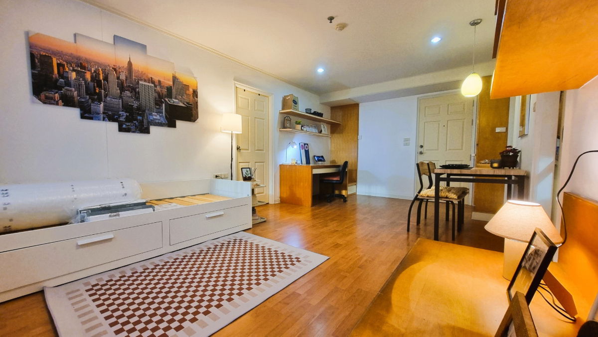 picture 💒☃️🌈 Lumpini Ville Sukhumvit 77 💒☃️🌈 15,000 Baht, corner room, 48 sq.m., Building 2, 8th floor: 1 bedroom, 1 bathroom, 2 balconies - 5/12