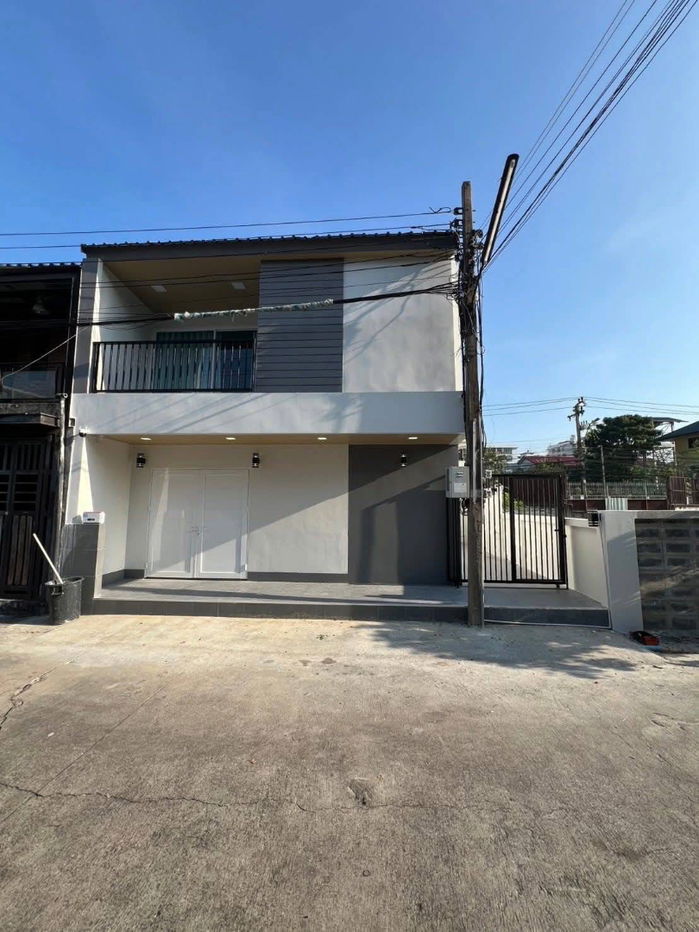 รูป #R8802 🎉 130169 ให้เช่าบ้าน Yu Charoen 779 Village Ratchada 18 - รูปที่ 2/20