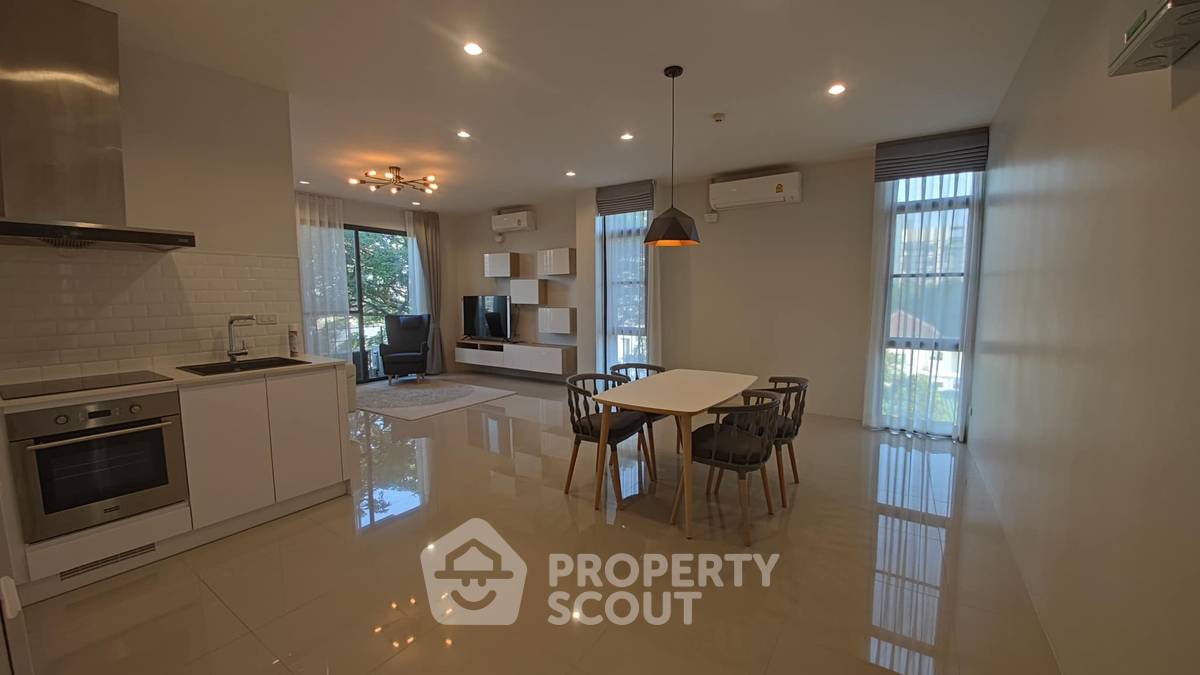 รูป คอนโด 2-ห้องนอน ที่ จอร์จทาวน์ คอร์ท ใกล้ BTS เอกมัย (ID 1818759) - รูปที่ 2/9