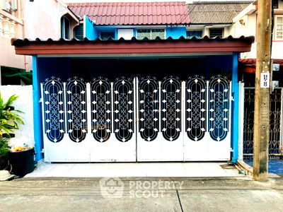 Townhouses for sale Sukhothai Thammathirat Open University : 2-BR Townhouse in Bang Talat (ID 2029883)