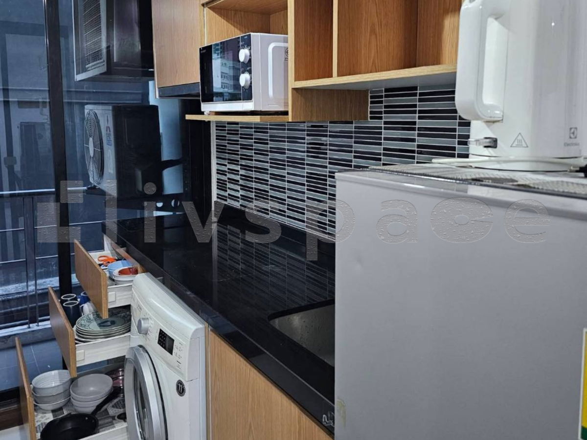 picture ▚ LF126ツ For Rent: Bangkok Feliz Sukhumvit 69 – 1 Bed 44 sqm 🥇Superb Price! Only 160m to BTS Phra Khanong | Supermarket & Street Food at Doorstep - 2/5